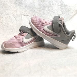 Little Girls Sz 5c Pink & Grey Nikes Like New